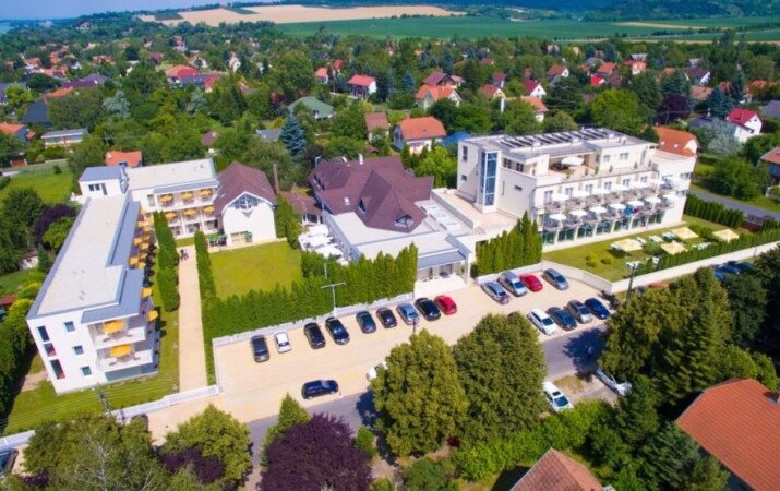 Wellness Hotel Balaton-Videókon a Két Korona Hotel